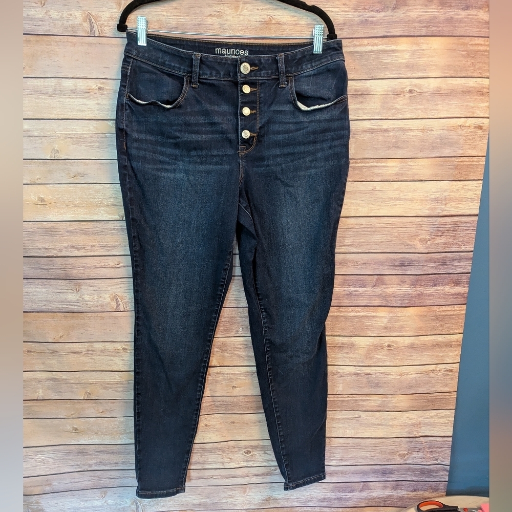Maurices Women's Dark Blue, High Rise Jeans. Sz L
